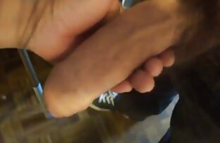 XXX Die Person, die dazu bestimmt ist, sich einem Blowjob auf dem geile reife frauen nackt Tisch zu unterziehen